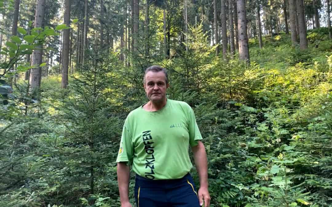 Gerhard präsentiert sein Leitmotiv in der Waldbewirtschaftung