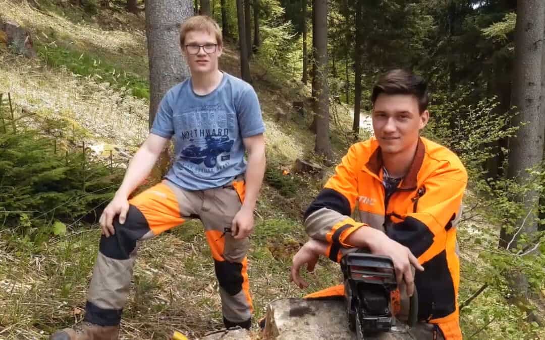 Robert und Bernhard erklären uns die Starkholzfällung