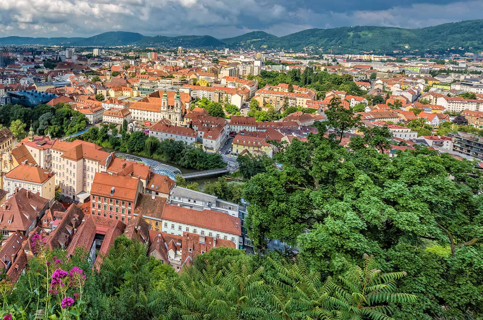 waldgeschichten-artikel-ausflugstipps-in-kaernten-foto-panorama-woerthersee