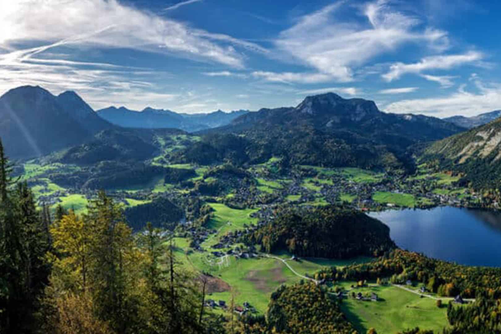 waldgeschichten-artikel-ausflugstipps-in-kaernten-foto-panorama-woerthersee