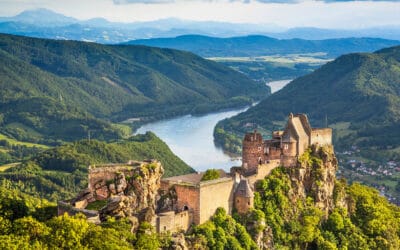 waldgeschichten-wald-niederoesterreich-danube-river-castle