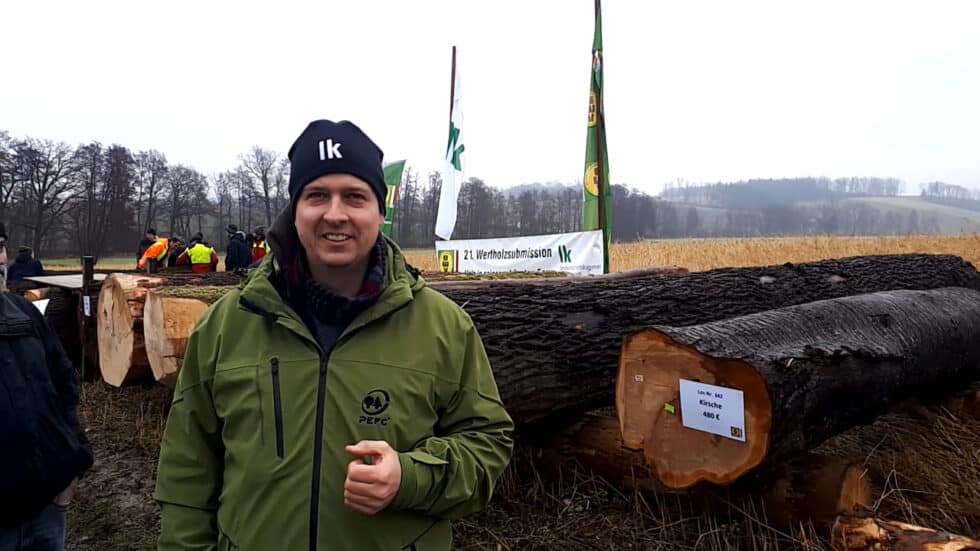 waldgeschichten-video-mit-der-wald-app-von-der-wertholzsubmission-in-ooe-wo-wertvolles-laubholz-gekauft-werden-kann