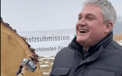 Waldgeschichten-Botschafterin Johanna Köck mit Markus Raschhofer bei der Wertholzsubmission 2026
